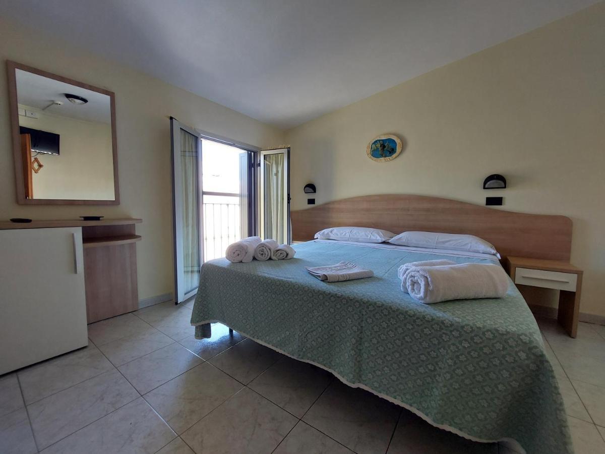 בלריה-איגאה מרינה Hotel Villa Aurora מראה חיצוני תמונה