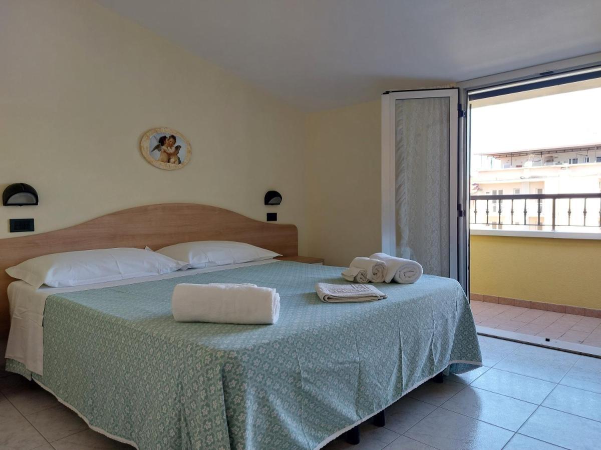 בלריה-איגאה מרינה Hotel Villa Aurora מראה חיצוני תמונה